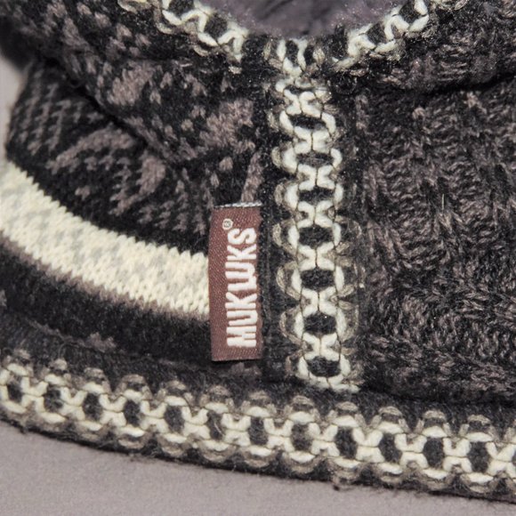 Mukluks Amira Cozy gray Fair Isle slippers - Picture 5 of 8